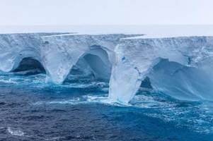 Größter Eisberg der Welt: Fotos zeigen Eisschmelze